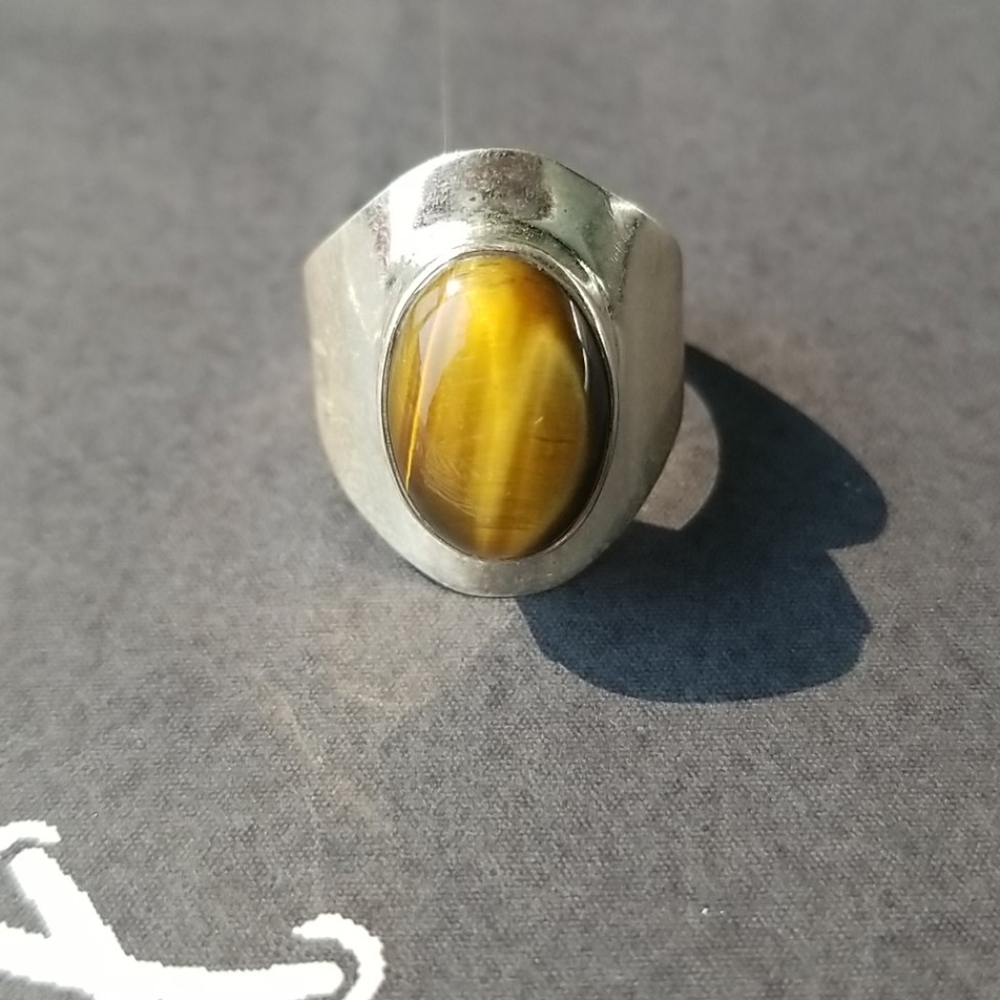 Silver ring. - Picture 2 of 5